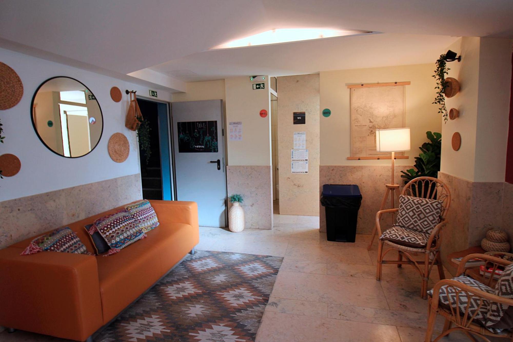 Wot Lisbon Nomad Hostel Екстериор снимка